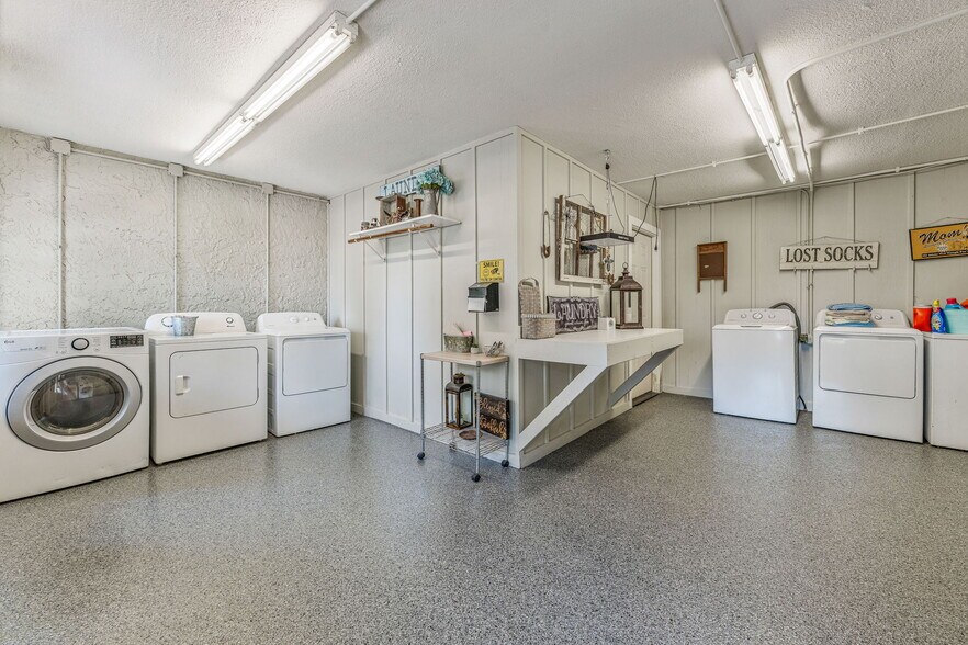 More Photos Of 1321 N FM 56, Glen Rose Trailer Camper Park For Sale