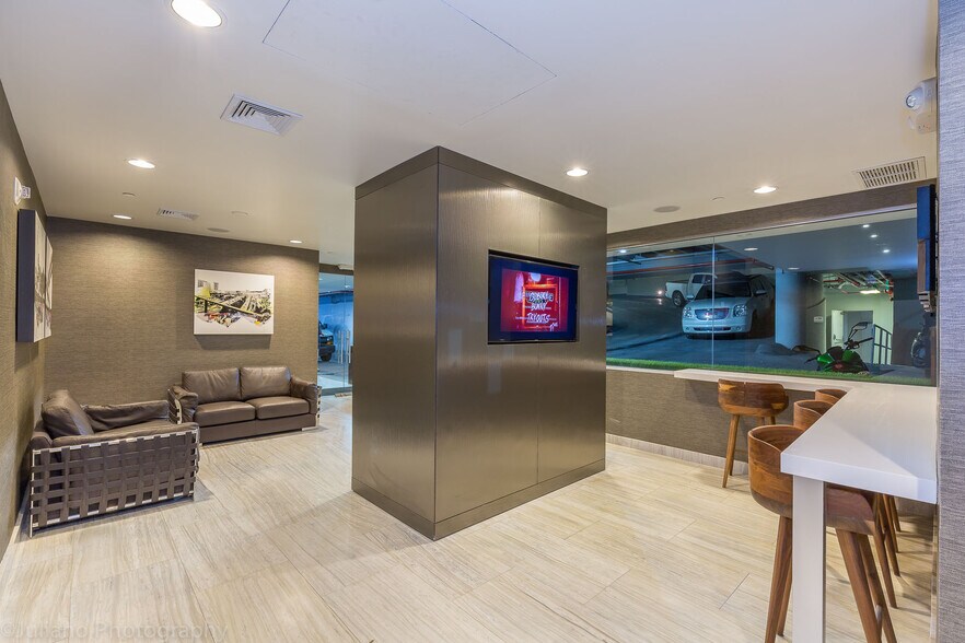 More Photos Of 150 SE 2nd Ave, Miami Coworking Space
