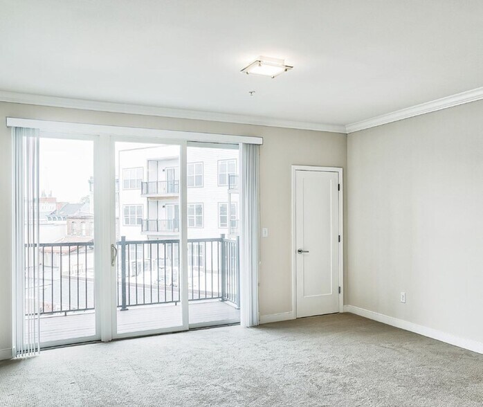 More Photos Of 240 State St, Schenectady Apartments For Lease