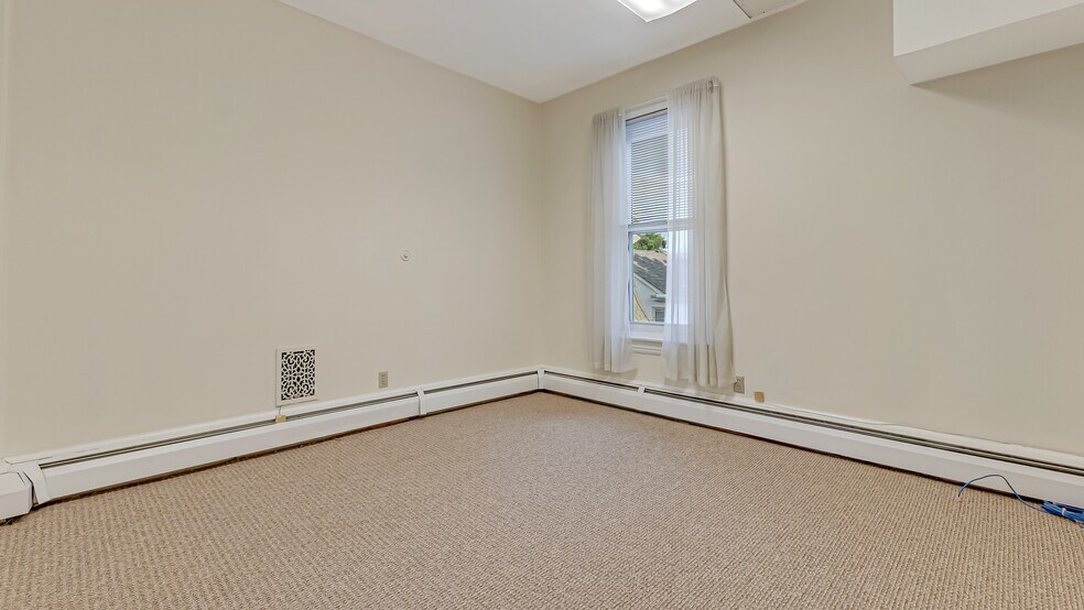 More Photos Of 207 W Broad St, Bethlehem Office For Sale