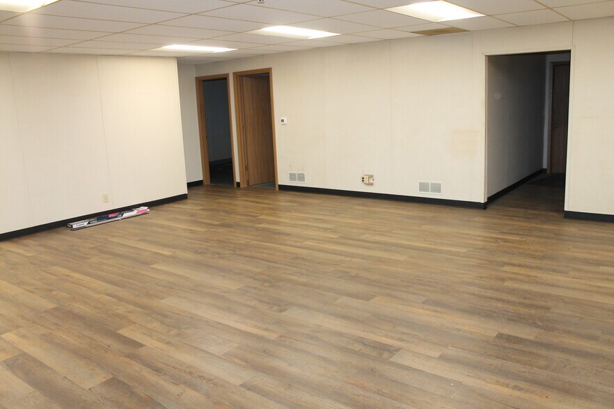 More Photos Of 1169 Lyon Rd, Batavia Manufacturing For Sale