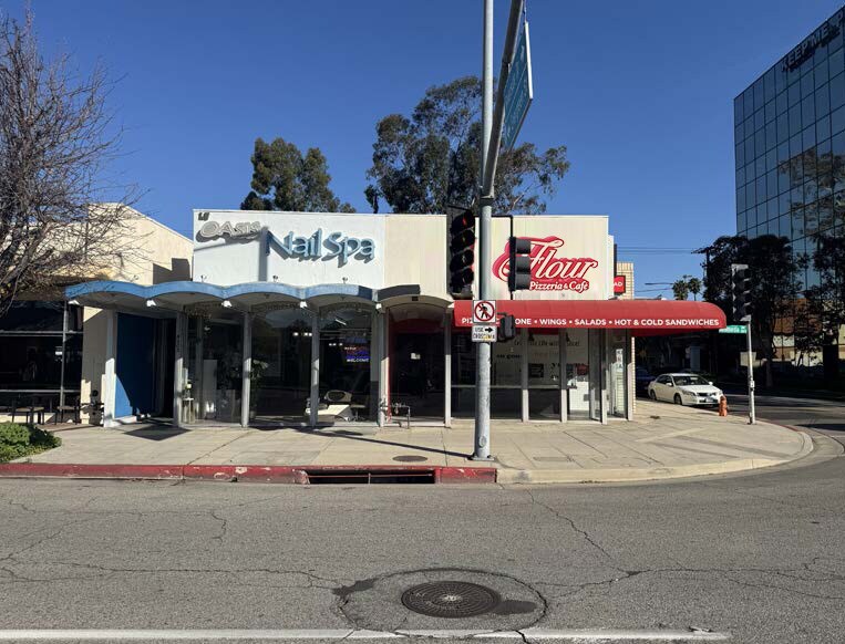 More Photos Of 4201-4203 W Alameda Ave, Burbank General Retail For Lease