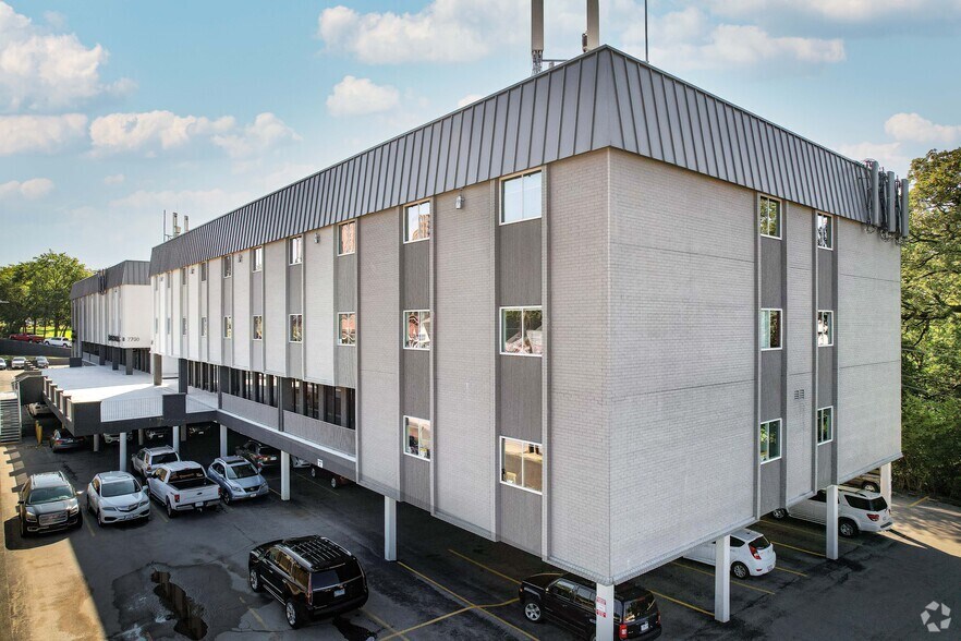 More Photos Of 7700-7750 Clayton Rd, Richmond Heights Office For Sale