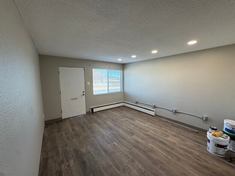 More Photos Of 1460 North Ave, Grand Junction General Retail For Lease