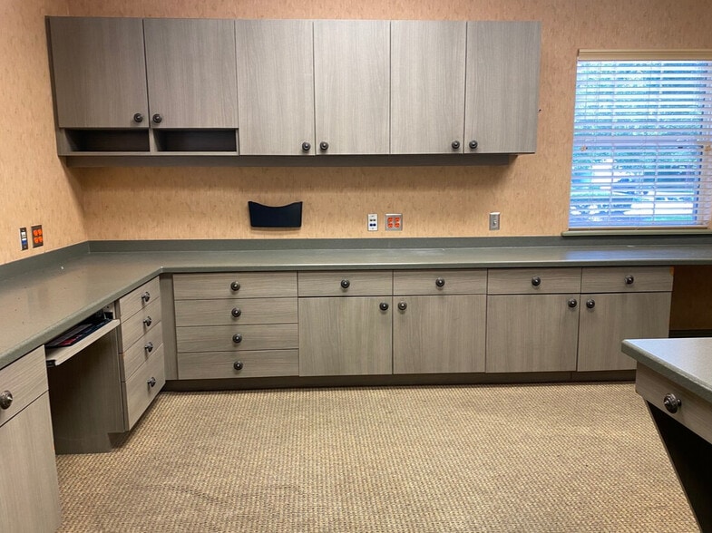 More Photos Of 8489-8491 SE 165th Mulberry Ln, The Villages Medical For Lease