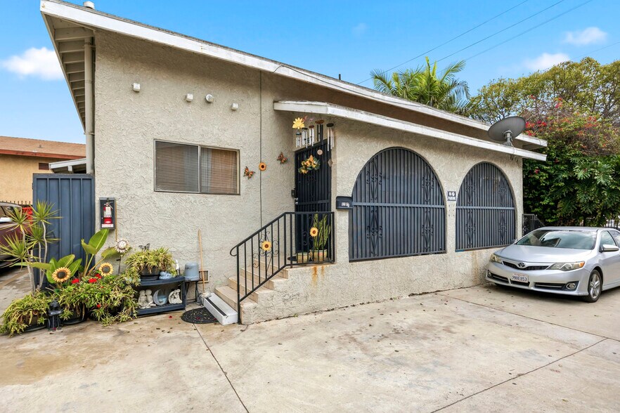 More Photos Of 917 E 40th Pl, Los Angeles Multifamily For Sale