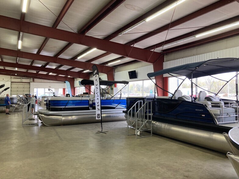 More Photos Of 1919 Watson Rd, Memphis Auto Dealership For Sale