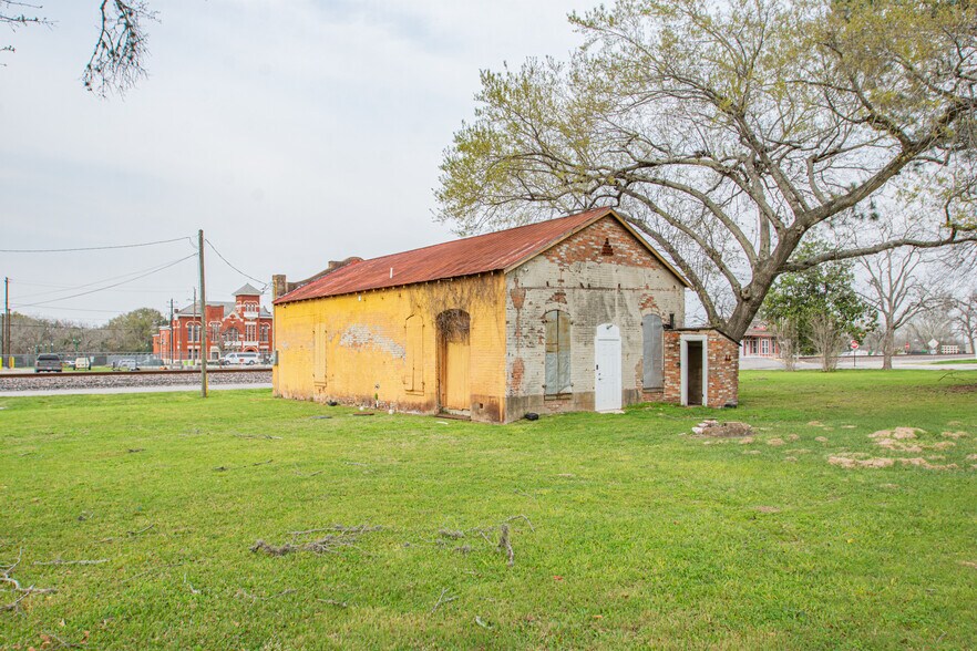 More Photos Of 603 Calhoun St, Richmond Office Residential For Sale