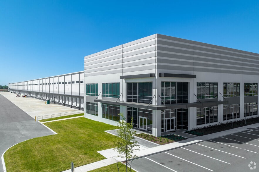 More Photos Of Charlie Taylor Rd @ Frontage Rd, Plant City Unknown For Lease