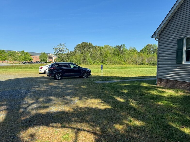 More Photos Of 20387 Warrior Dr, Onley Office For Lease