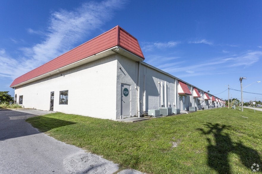 More Photos Of 1404 Del Prado Blvd S, Cape Coral Storefront Retail Office For Sale