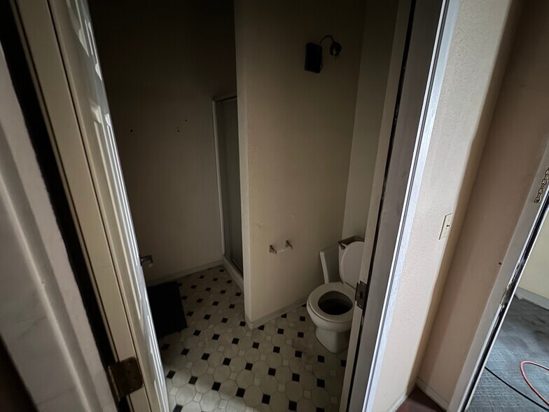 More Photos Of 20 Main St, Isleton Hospitality For Sale