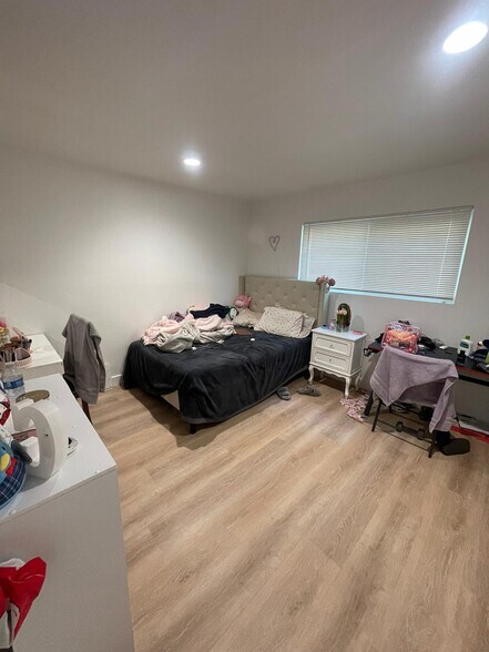 More Photos Of 308 S Laurel St, Santa Ana Apartments For Sale