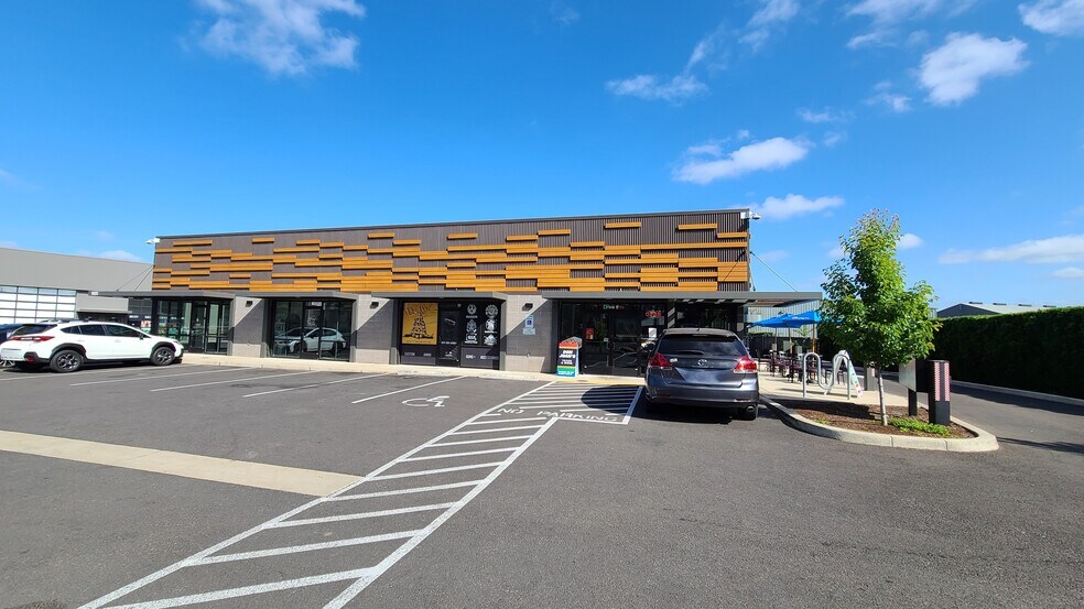 More Photos Of 1805 Silverton Rd NE, Salem Freestanding For Lease