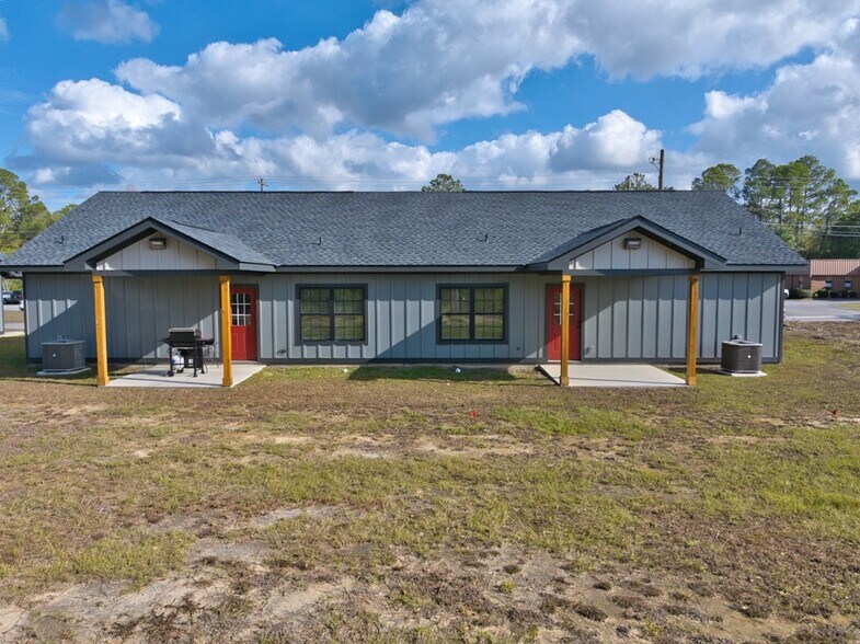 More Photos Of 240 Sunset Cir, Moultrie Apartments For Sale