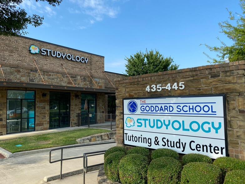 More Photos Of 445 W Southlake Blvd, Southlake Freestanding For Lease