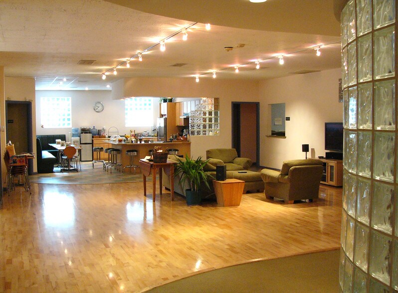 More Photos Of 1930 Monroe Dr NE, Atlanta Office For Sale