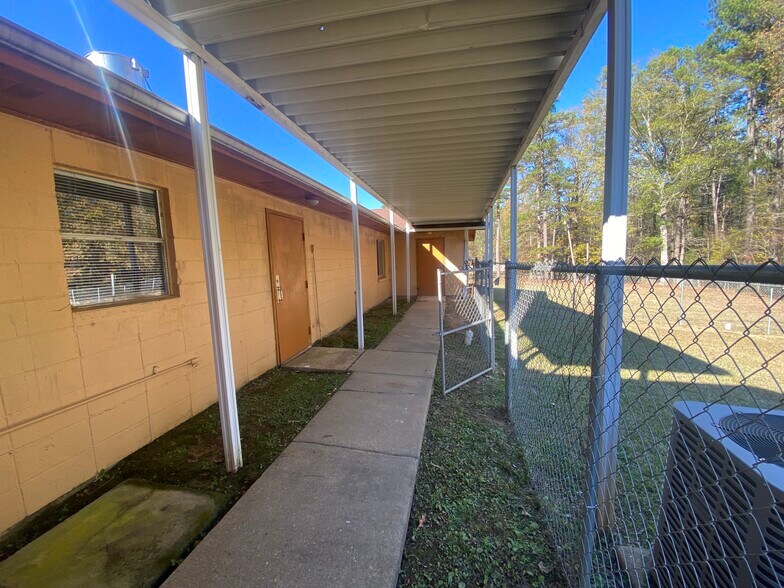 More Photos Of 120 Head Start Ln, Pearl Office For Sale