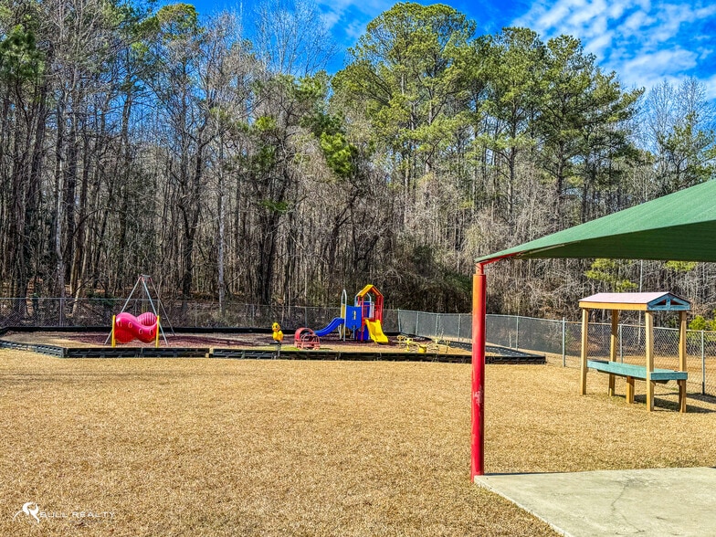 More Photos Of 1581 Fairburn Rd SW, Atlanta Schools For Sale