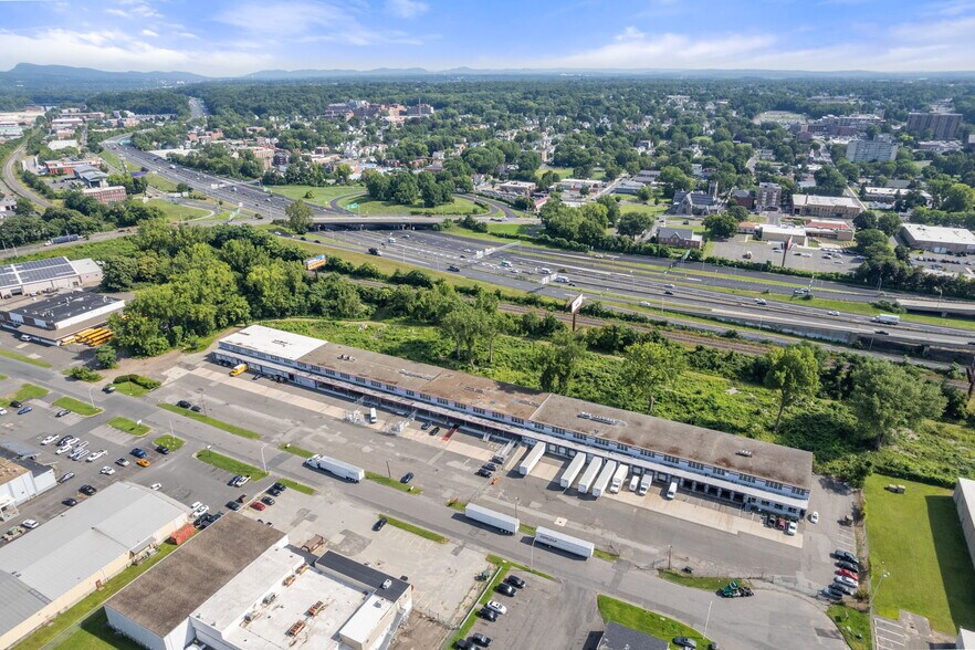 More Photos Of 87-147 Avocado St, Springfield Distribution For Sale