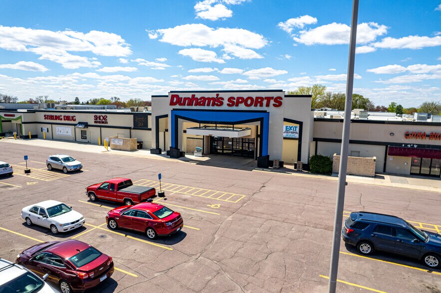 More Photos Of 308 S State St, Fairmont Unknown For Lease