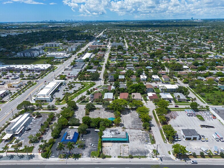 More Photos Of 2790 Broward Blvd, Fort Lauderdale General Retail For Sale