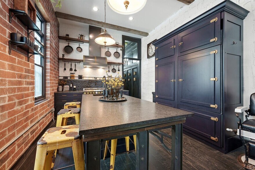 More Photos Of 43 W Markison Ave, Columbus Apartments For Sale