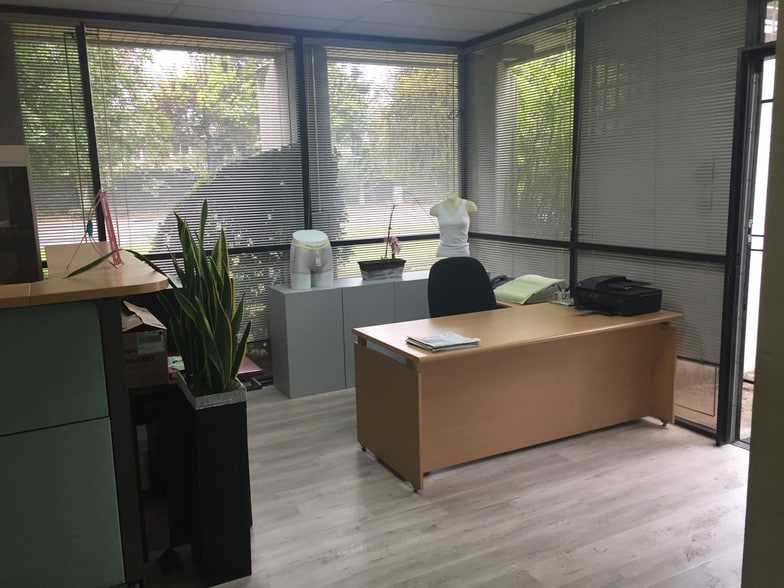 More Photos Of 13810 Bentley Pl, Cerritos Warehouse For Lease