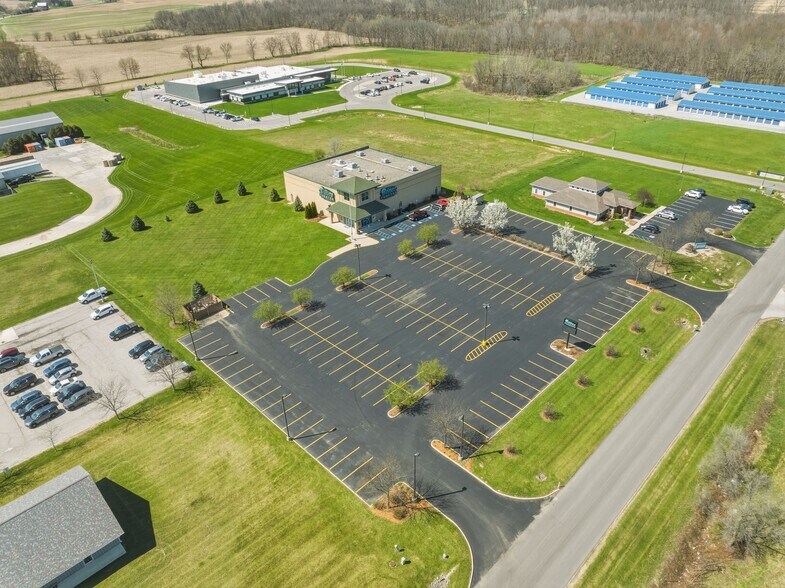 More Photos Of 655 N Opportunity Dr, Columbia City Movie Radio TVStudio For Sale