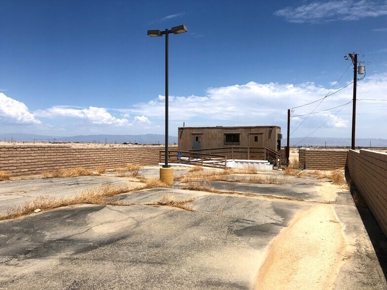 More Photos Of 1972 Thomas R Cannell Rd, Thermal Parking Lot For Sale