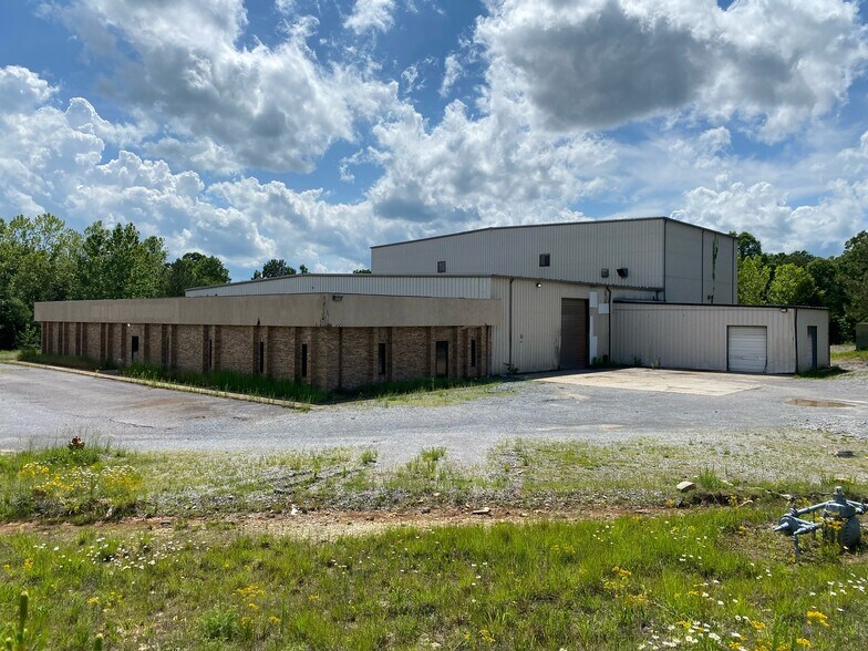 More Photos Of 6936 Industrial Rd, Nunnelly Manufacturing For Lease