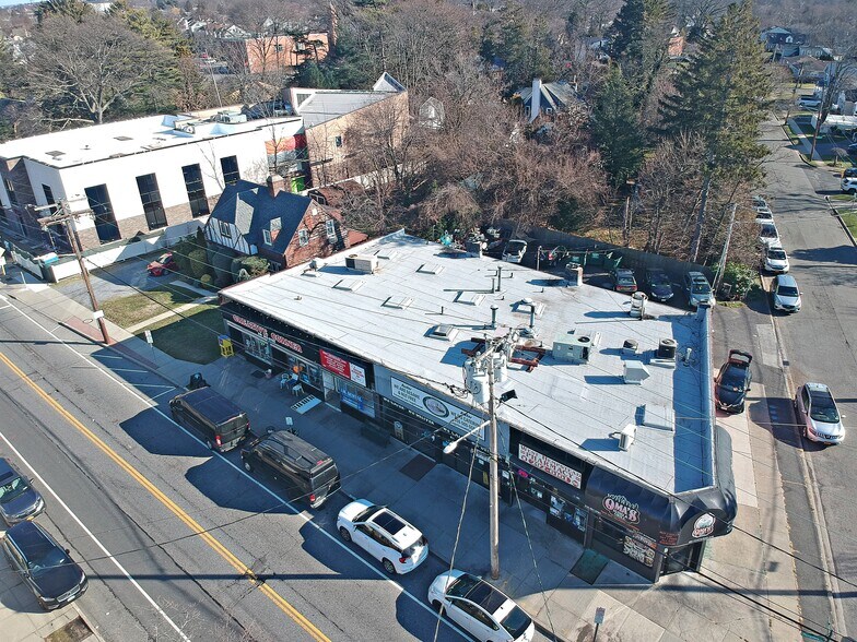 More Photos Of 484 Hempstead Ave, West Hempstead Storefront For Lease