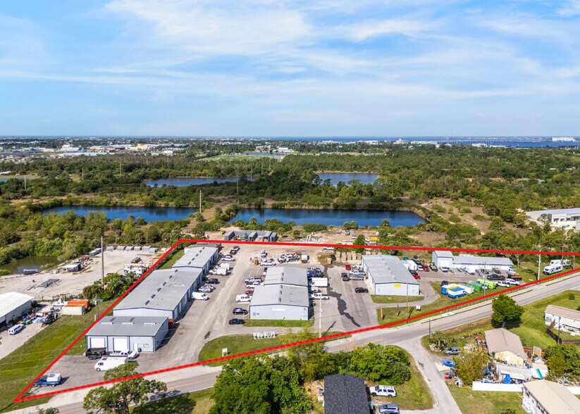 More Photos Of 6469 Florida St, Punta Gorda Warehouse For Lease