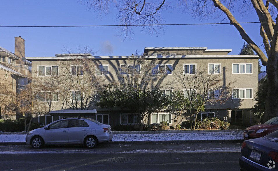 More Photos Of 3719 W 8th Av, Vancouver Apartments For Sale