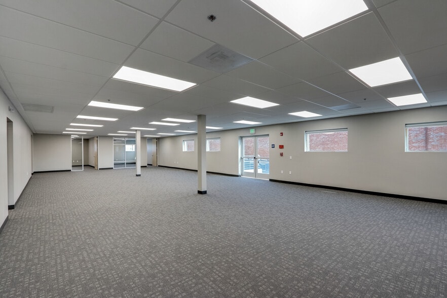 More Photos Of 4519 Everett Ave, Vernon Manufacturing For Lease