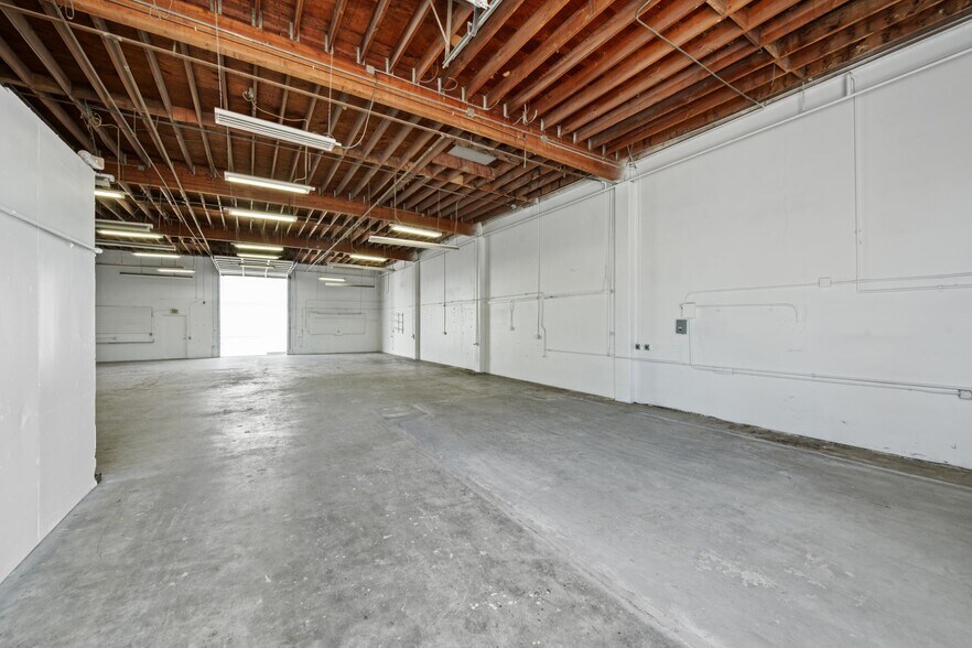 More Photos Of 2475 Bluebell Dr, Santa Rosa Industrial For Lease