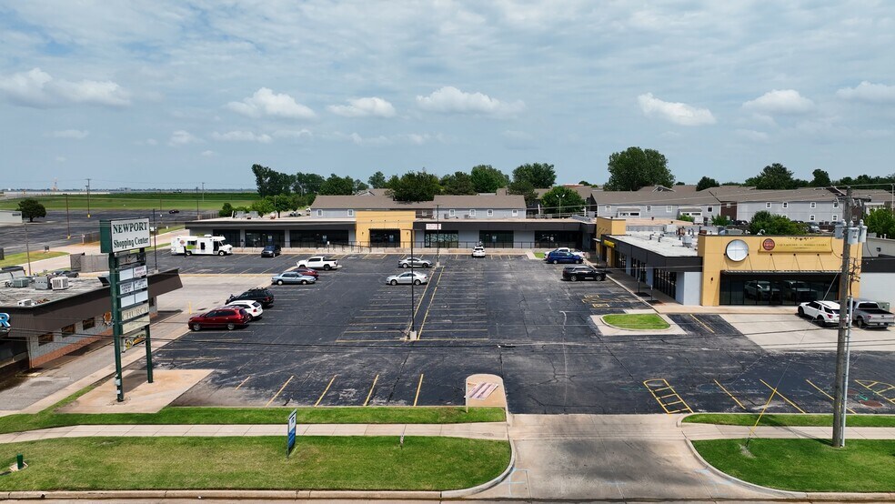 Primary Photo Of 9120-9146 N Macarthur Blvd, Oklahoma City General Retail For Sale