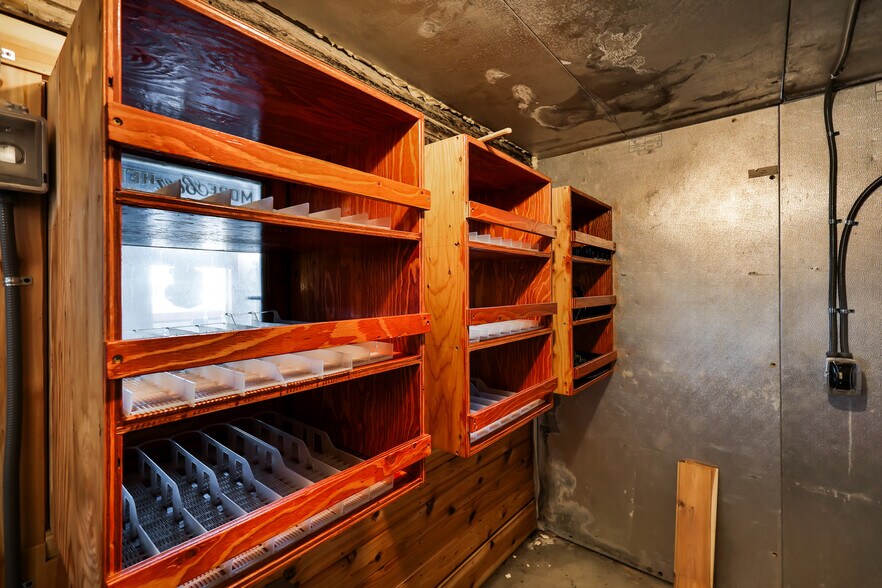 More Photos Of 2926 N Monroe St, Spokane Bar For Sale