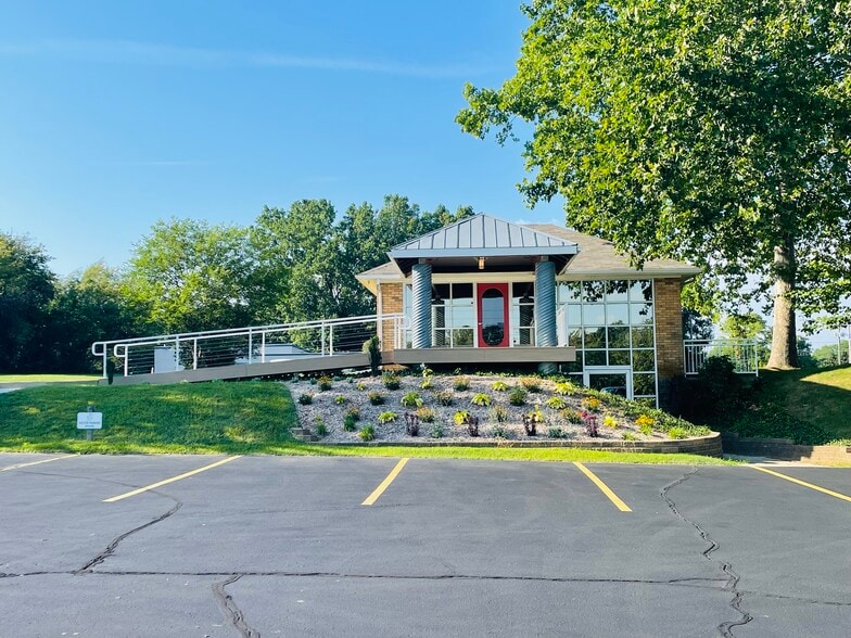 More Photos Of 4200 S 9th St, Kalamazoo Office Residential For Lease