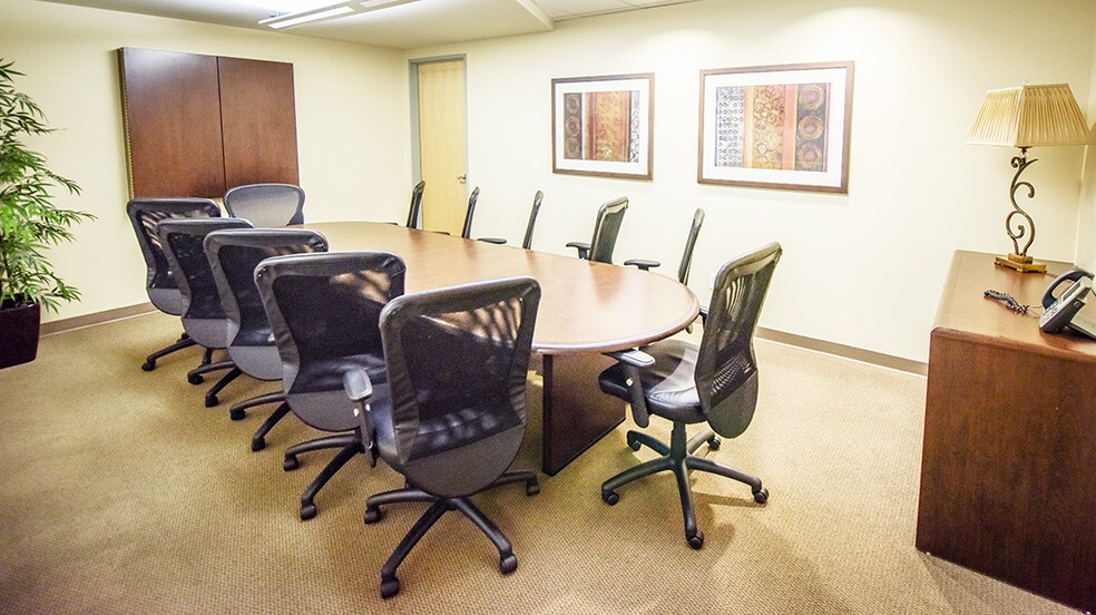 More Photos Of 14500 Roscoe Blvd, Panorama City Coworking Space