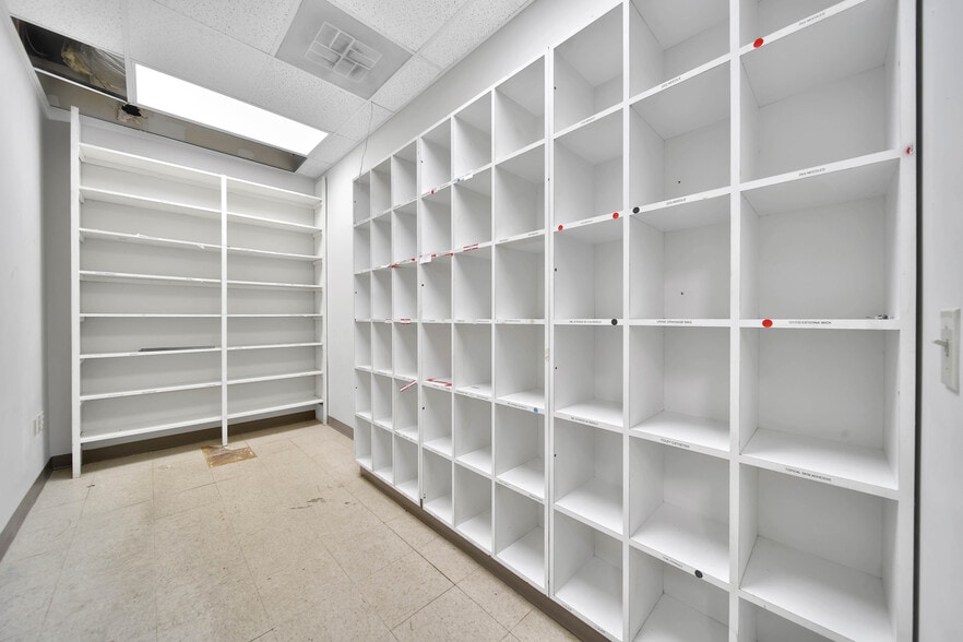 More Photos Of 12036 Airline Dr, Houston Medical For Sale