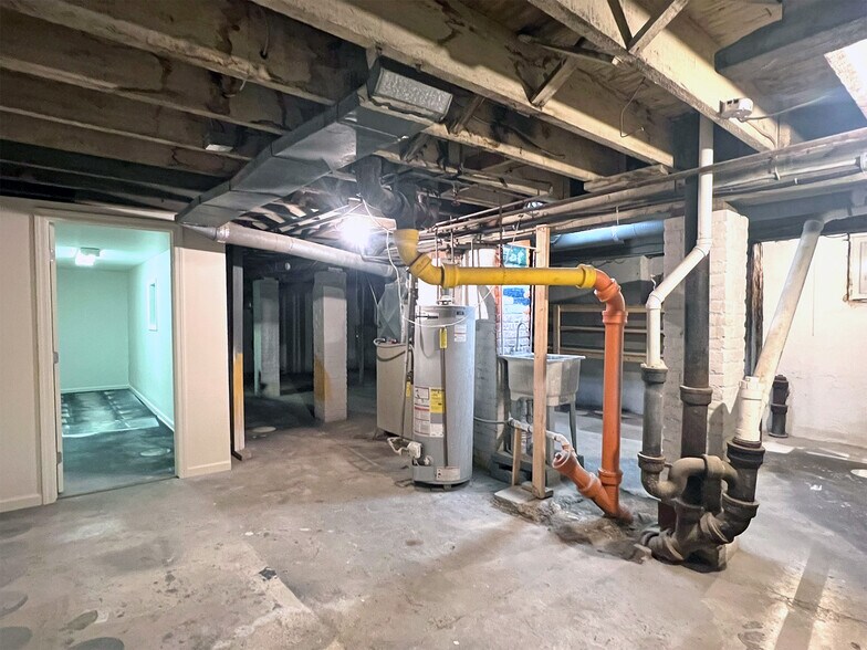 More Photos Of 2931 Maple St, Erie Multifamily For Sale