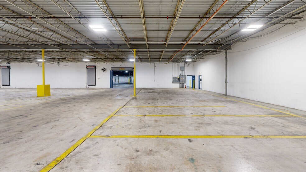 More Photos Of 615 Industrial Ave, Salisbury Warehouse For Sale
