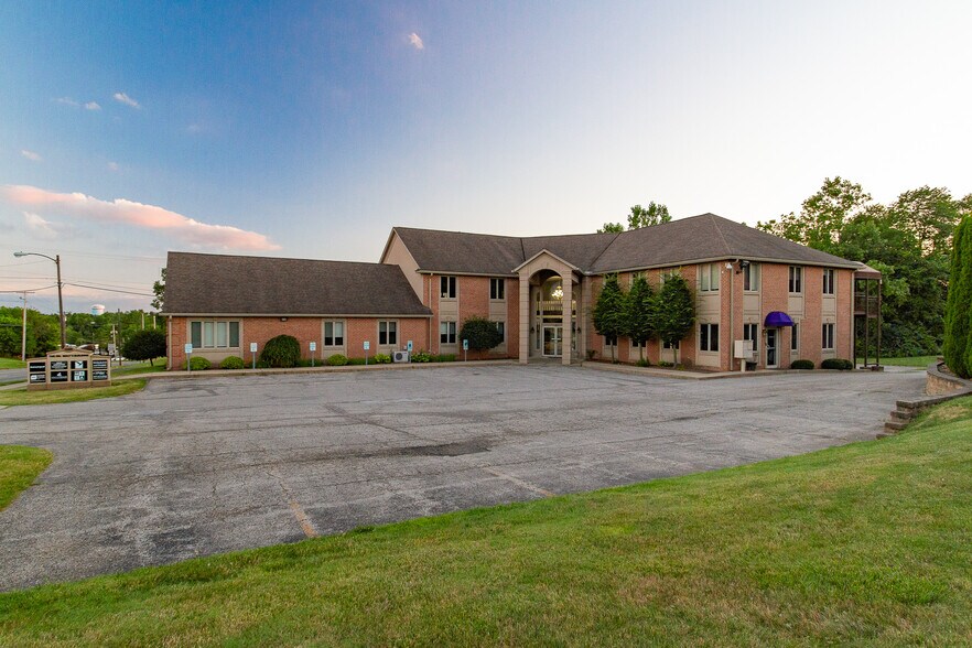 Primary Photo Of 1230 Lexington Ave, Mansfield Office For Lease