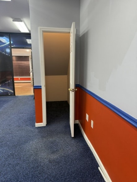 More Photos Of 3717 E Tremont Ave, Bronx Office Residential For Lease
