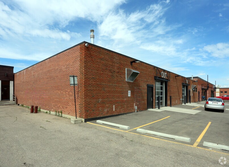 More Photos Of 10939 120th St NW, Edmonton General Retail For Lease