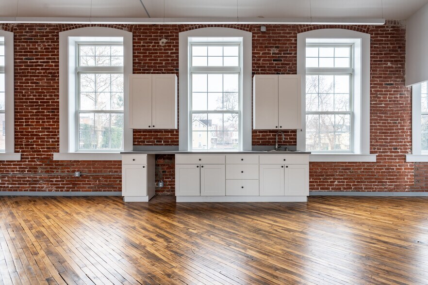 More Photos Of 137-145 W Berkley St, Philadelphia Warehouse For Lease