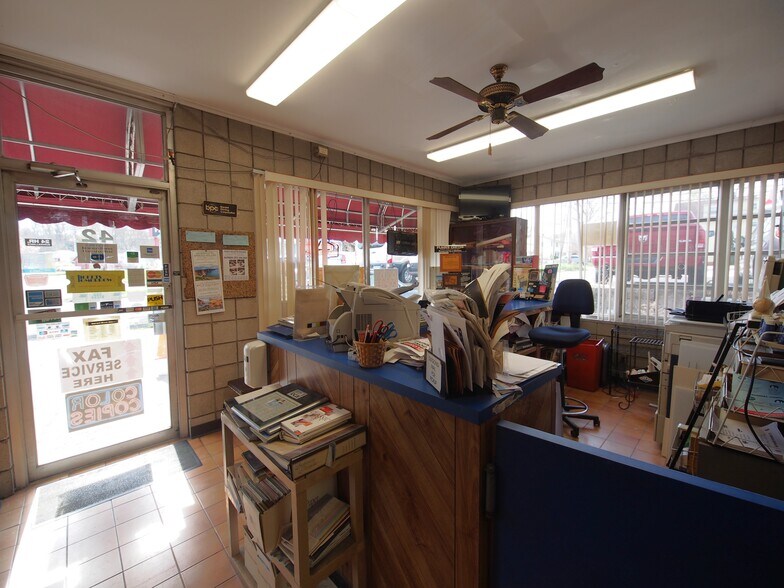 More Photos Of 42 Michael St, East Haven Office For Sale