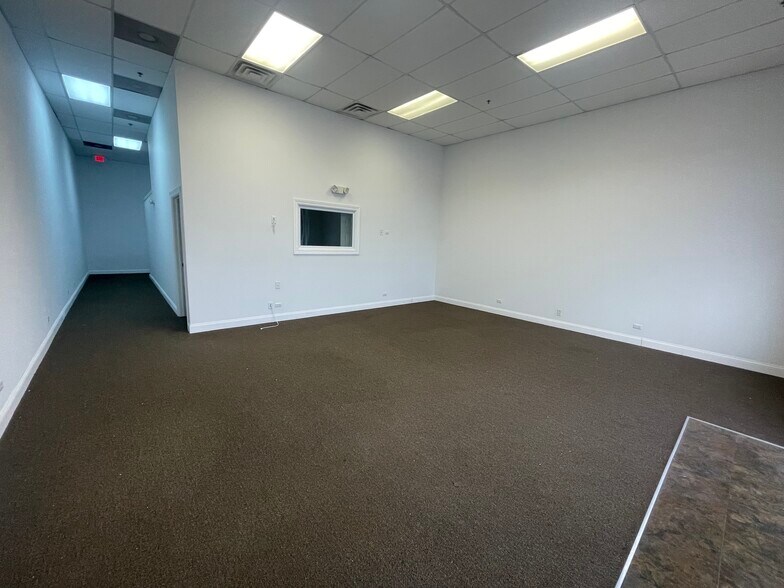 More Photos Of 16108 S Route 59, Plainfield General Retail For Lease