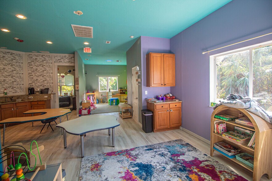 More Photos Of 17162 Toledo Blade Blvd, Port Charlotte Medical For Sale
